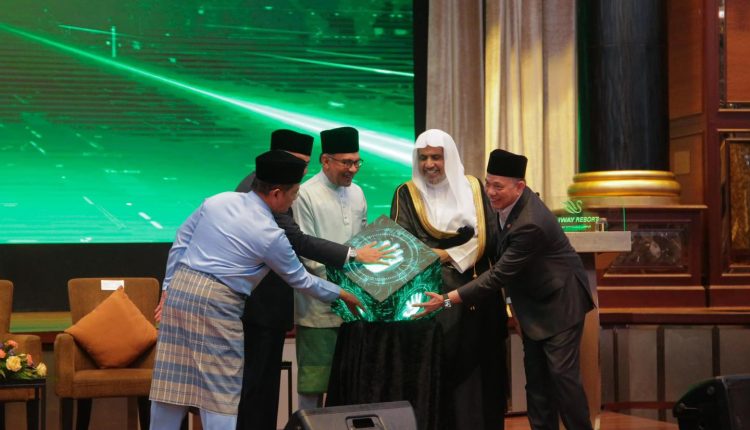 Religion leaders should take a more active role in advocating justice, according to PM