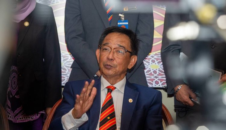 Education in English will help pupils thrive globally, according to S'wak minister