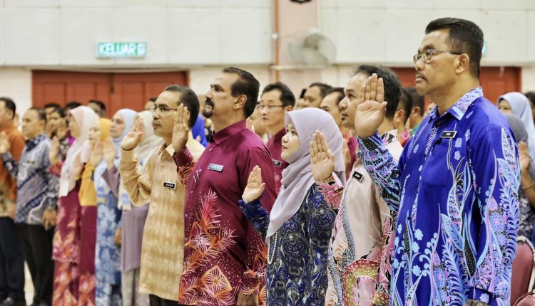 KPM implemented various approaches to avoid early retirement of teachers