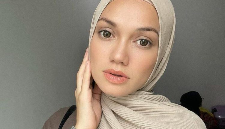 Puteri Sarah received an offer to be an escort for RM15k