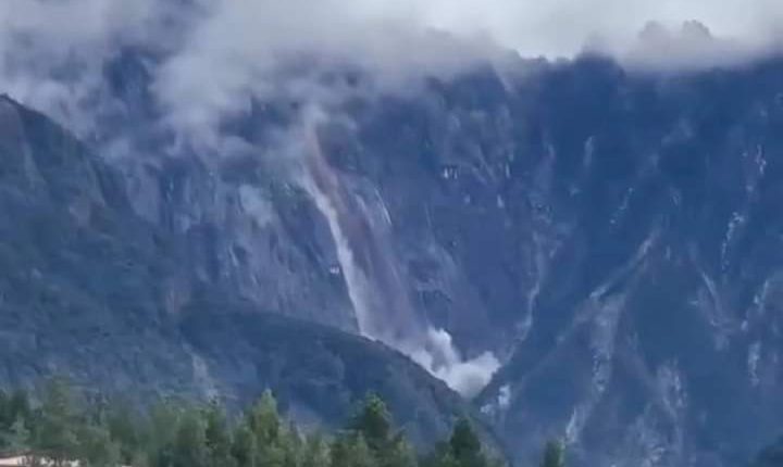 The slopes of Mount Kinabalu are reported to be collapsing