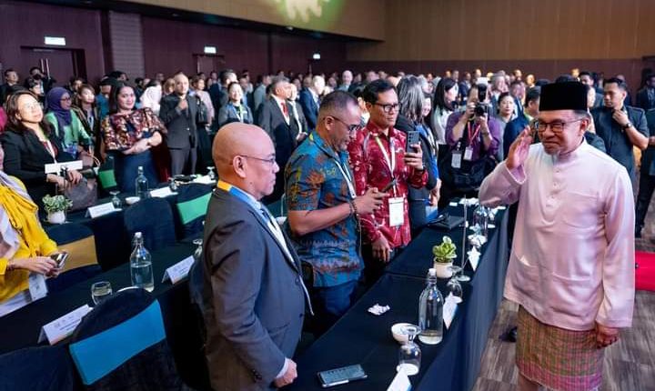 Anwar explained why he chose GIP, BlackRock