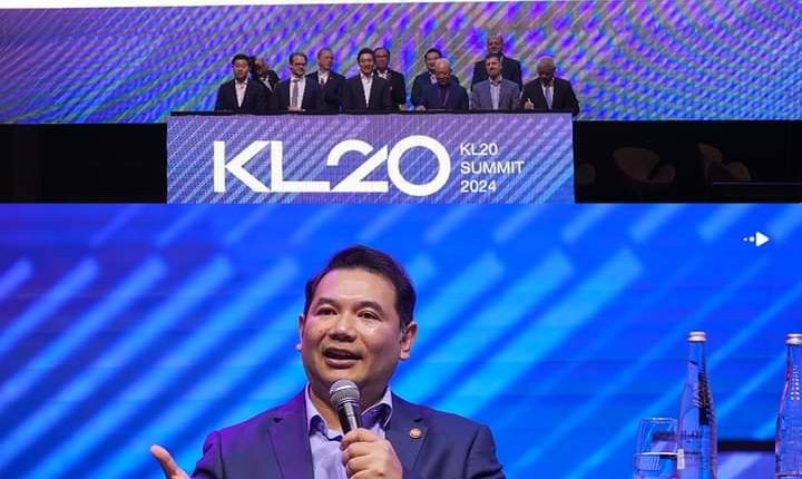 The government is looking into the need to rationalize the RON95 petrol subsidy, said Rafizi