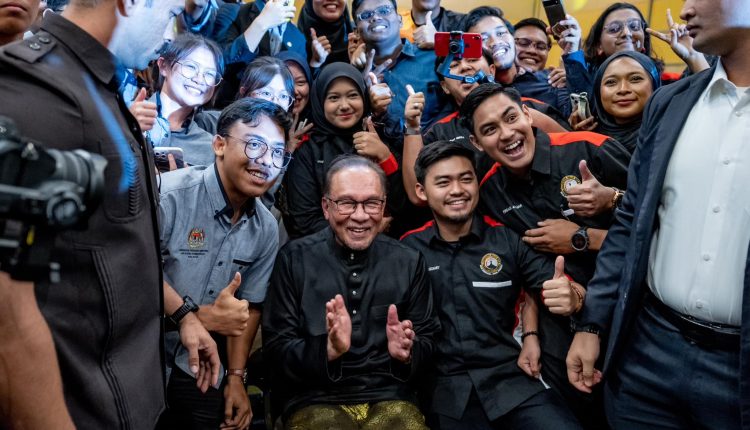 Anwar launched the Malaysia MADANI nationhood training module