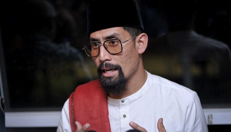 Ustaz Don apologises for his "mistake" and thanks the criticism