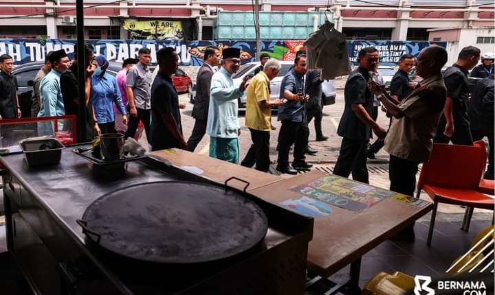 Datuk Keramat market needs attention due to its deplorable condition