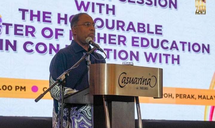 KPT considers whether Malaysian students should return from Bangladesh or continue studies locally