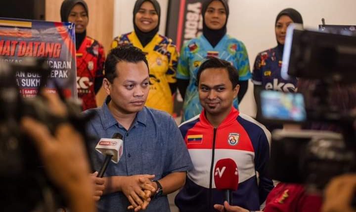Nik Nazmi offers to run for KLFA President