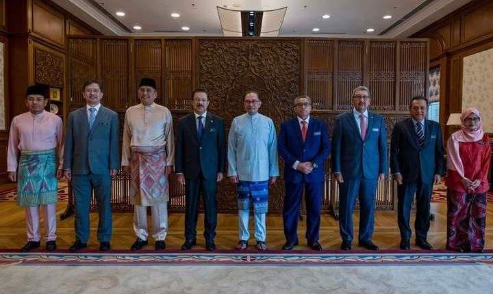 Anwar expresses appreciation for Zuki's service in the public sector