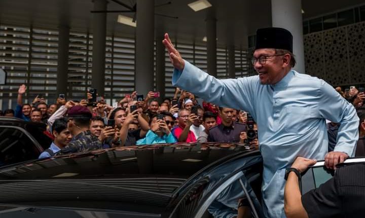 Anwar denies claims of upcoming cabinet reshuffle