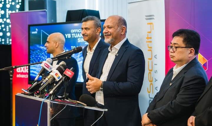 95,837 scam victims suffer losses of RM3.18 billion, says Gobind