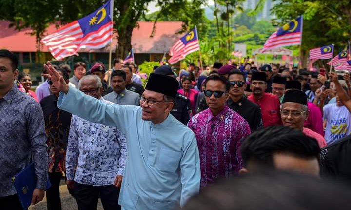 Anwar assures that Kuala Lumpur is still safe for visitors