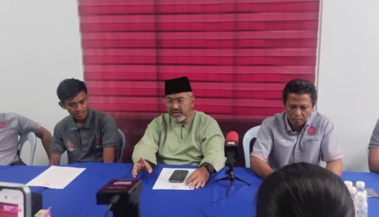 Small traders in Taman Titiwangsa appeal to DBKL to renew business licenses