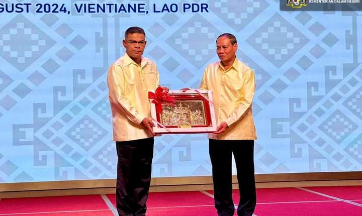 Police open investigation paper on former Deputy Minister