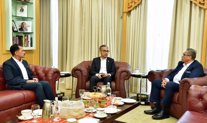 Government not playing politics, Fahmi denies Sanusi’s claims