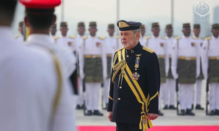 Agong Hopes Government Will Continue to Boost the Nation’s Economy