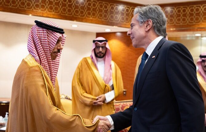 Saudi Arabia’s Foreign Minister Prince Faisal bin Farhan receives US Secretary of State Antony Blinken in Riyadh on Wednesday. (SPA)