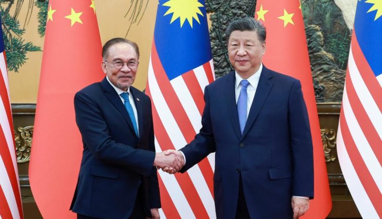 Chinese President Xi Jinping meets with Prime Minister of Malaysia Anwar Ibrahim in Beijing, capital of China