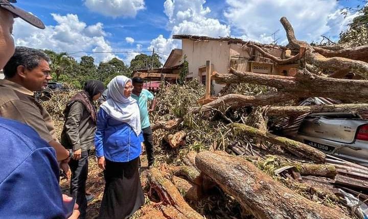 MP Zaliha reviews the damage in the impacted areas