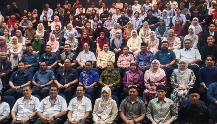 Mahabbah Ceremony was held with Sabah students at the Universiti Tenaga Nasional (UNITEN), Putrajaya Campus.