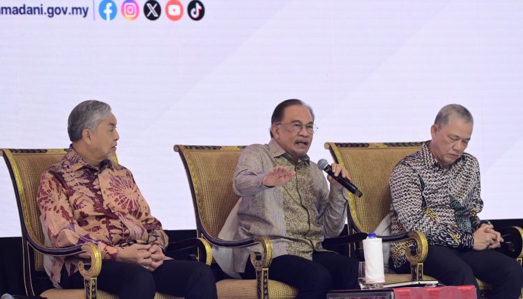 Govt will ensure the people not burdened by economic reforms, says Anwar