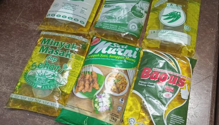 Thai woman was fined RM9,000 by the Sessions Court here Thursday (Dec 26) after pleading guilty to a charge of possessing 34kg of subsidised packet cooking oil without a licence.