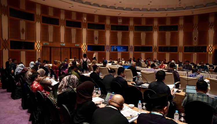 joint committee meeting between the Home Minister and the Human Resources Minister today approved the cross-sector employer transfer for foreign workers, in line with practices in developed countries.